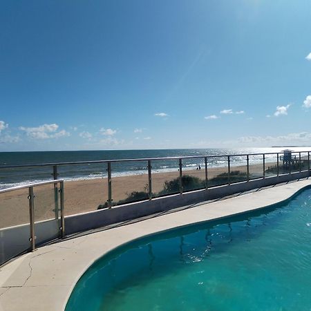 Islantilla-Apartamento Con Piscina Y Garaje En Primera Linea De Playa Isla Cristina Exterior photo