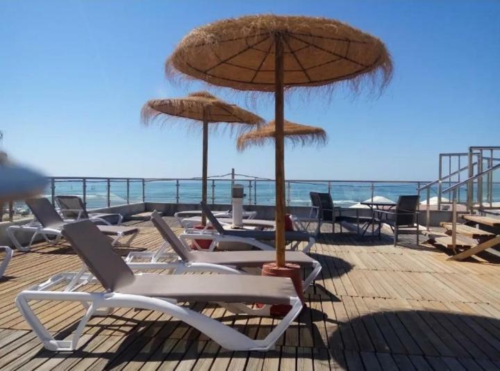 Islantilla-Apartamento Con Piscina Y Garaje En Primera Linea De Playa Isla Cristina Exterior photo